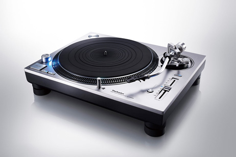 TECHNICS –  SL-1200GR2 (silver)