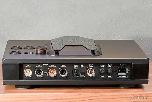 REGA – ISIS VALVE CD PLAYER